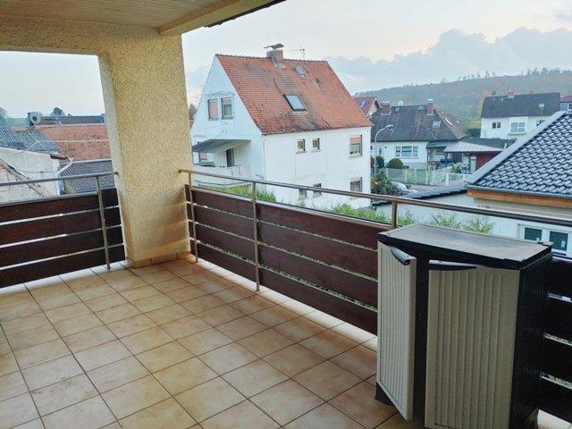 Etagenwohnung Nidderau - 5 Zimmer, 160 m&sup2;, 1.250&euro; | Angebot:27545871