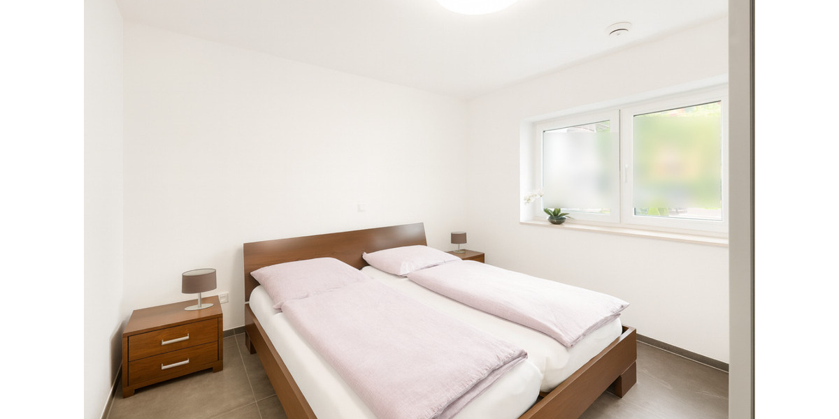 Voll möblierte 2-Zimmer-Luxuswohnung mit Garten & Außenstellplatz in Frankfurt-Preungesheim 2 zimmer