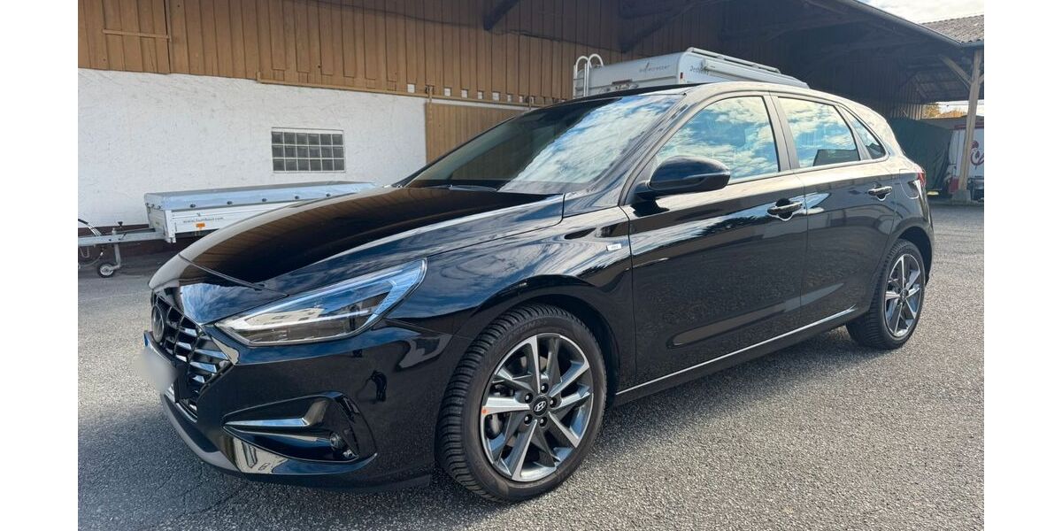 Hyundai i30 6.000 km 18.900 &euro; Bad Vilbel 61118