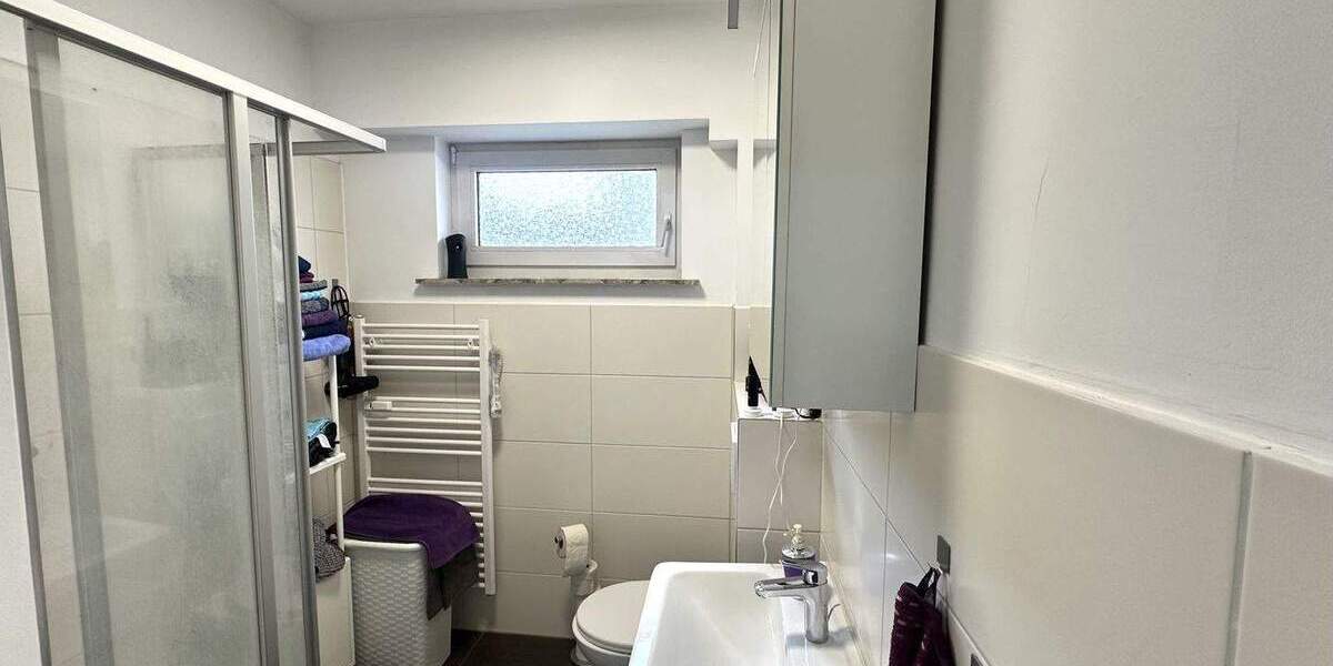 Etagenwohnung Hofheim - 3 Zimmer, 65 m&sup2;, 800&euro; | Angebot:25642849