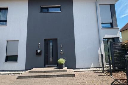 Haus Niddatal - 4 Zimmer, 160 m&sup2;, 735.000&euro; | Angebot:26678038