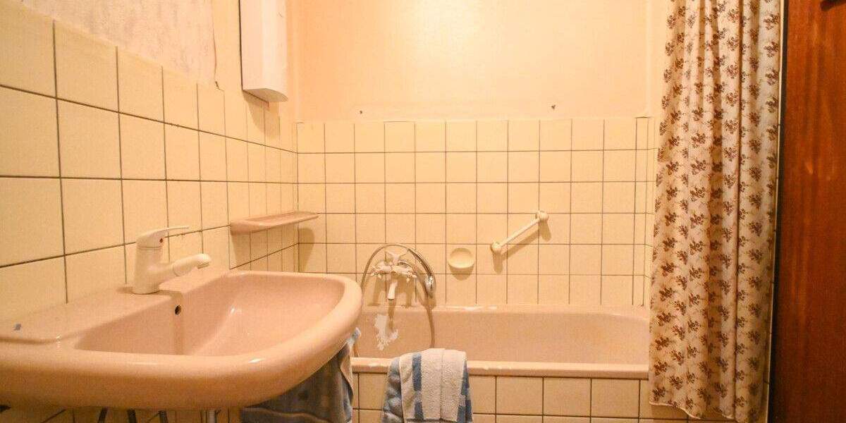 Einfamilienhaus Dieburg - 7 Zimmer, 105 m&sup2;, 379.000&euro; | Angebot:25693347