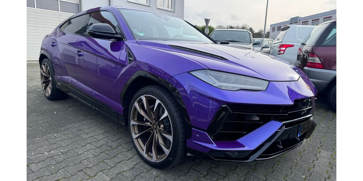 Lamborghini Urus 8.500 km 297.500 &euro; Rödermark 63322