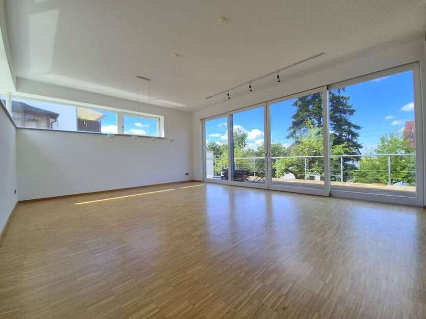 Haus zum Mieten in Wiesbaden Igstadt 3.150 € 188 m²