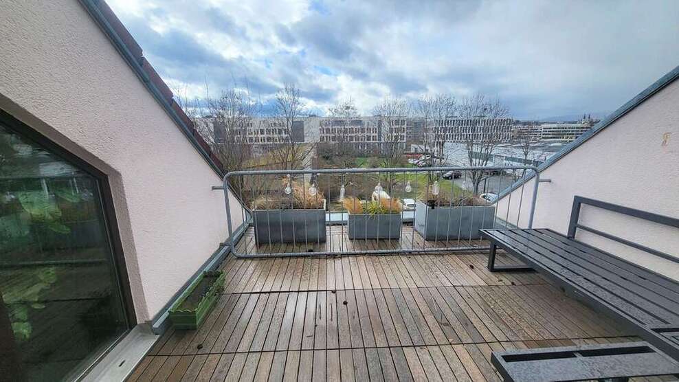 Wohnung zum Mieten in Wiesbaden 1.390 € 121.4 m²