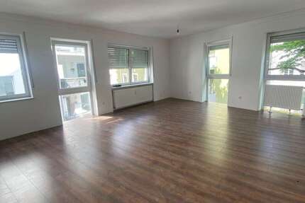 Wohnung Offenbach am Main Hafen - 3 Zimmer, 83 m&sup2;, 323.000&euro; | Angebot:26826943