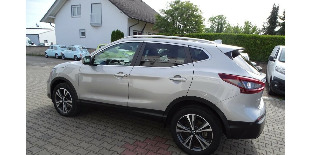 Nissan Qashqai N-Way Rückfahrkamera, Parksensoren, 33.922 km 15.890 &euro; Rodgau 63110