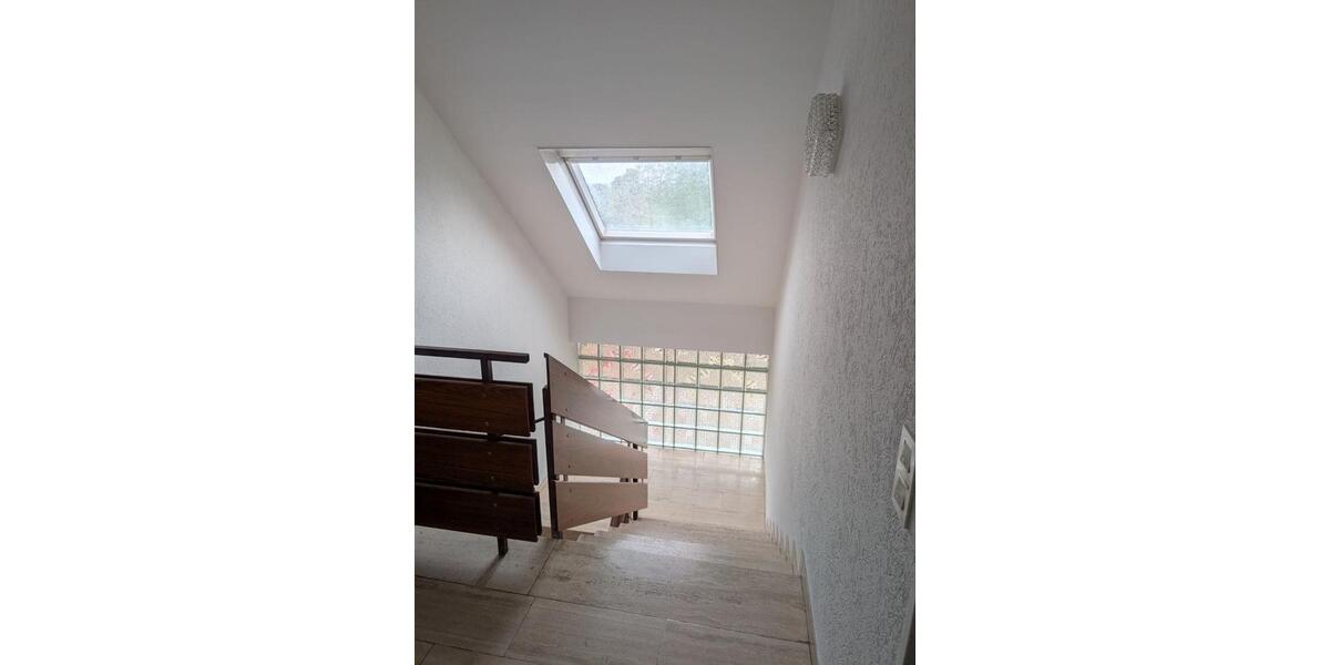 Dachgeschoßwohnung Wöllstadt - 2.5 Zimmer, 59 m&sup2;, 870&euro; | Angebot:26521824
