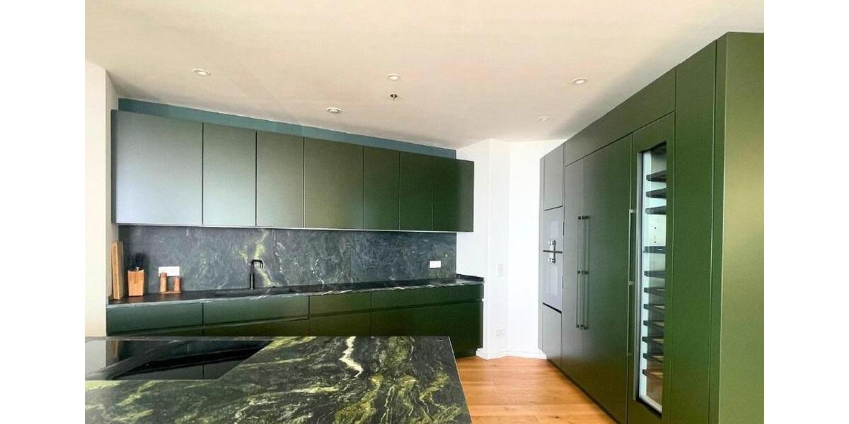 Grand Tower 44. OG - Lichtdurchflutete 4-Zimmer-Wohnung mit unvergleichlichem Panoramablick 4 zimmer