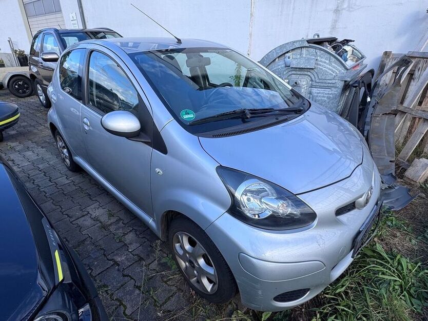 Aygo (X)