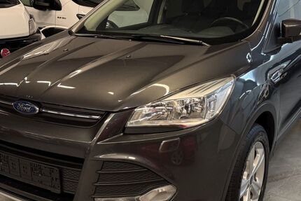 Ford Kuga 167.305 km 9.999 &euro; Darmstadt 64347