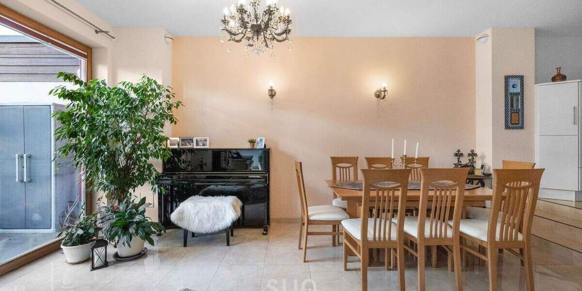 Reihenmittelhaus Frankfurt am Main Kalbach-Riedberg - 6 Zimmer, 160 m&sup2;, 1.150.000&euro; | Angebot:25691061