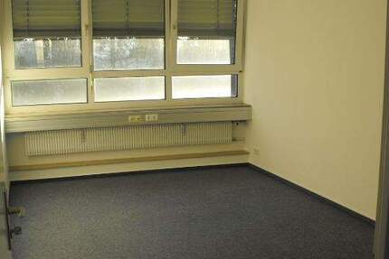 Zentrales, möbliertes Büro mit 247 Zugang - inkl. Nebenkosten, Parkplatz zimmer