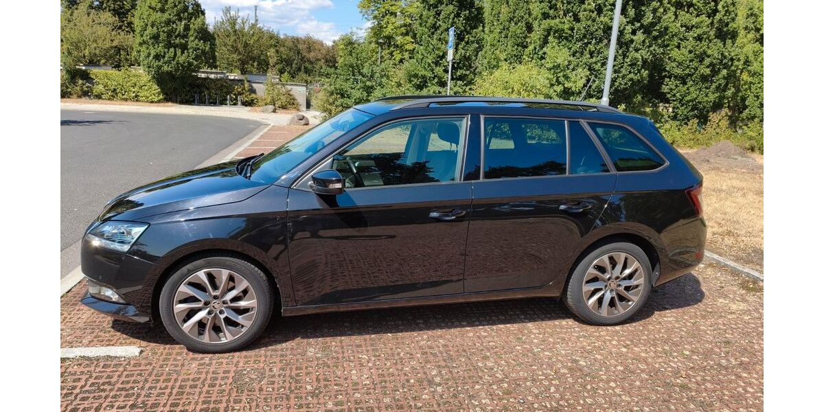 Skoda Fabia 39.500 km 16.900 &euro; Kelsterbach 65451