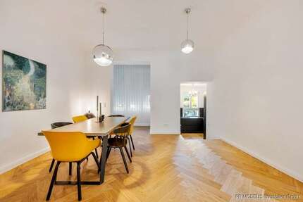 Haus zum Kaufen in Frankfurt am Main 1.650.000 € 215 m² 7 zimmer