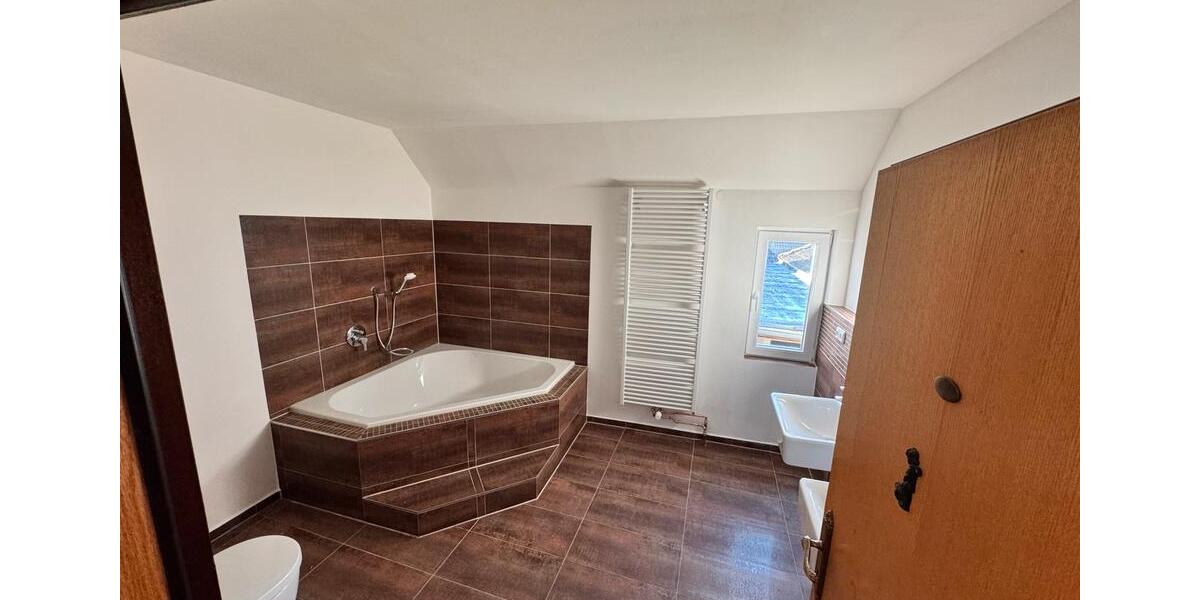 Exklusive, lichtdurchflutete 5,5 Zimmer-Wohnung - Saniert 5.5 zimmer