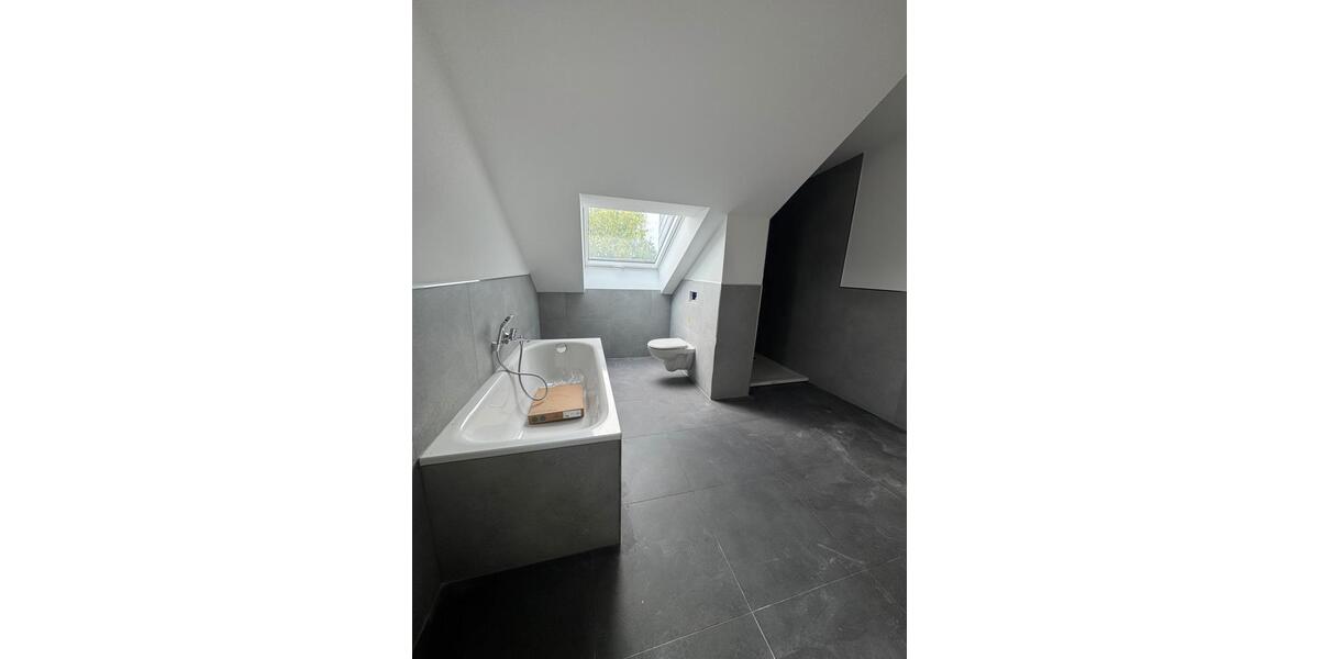 Dachgeschoßwohnung Büttelborn - 2.5 Zimmer, 72 m&sup2;, 1.150&euro; | Angebot:26413393