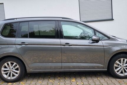 VW Touran 128.000 km 10.999 &euro; Mühlheim am Main 63165