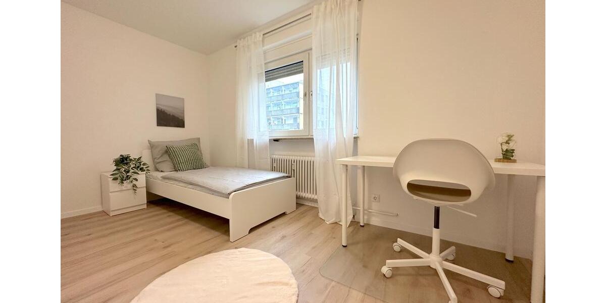 Drei Zimmer frei in moderner 5er WG mit eigenem Balkon in Frankfurt Nied – Coventrystraße 65! 1 zimmer