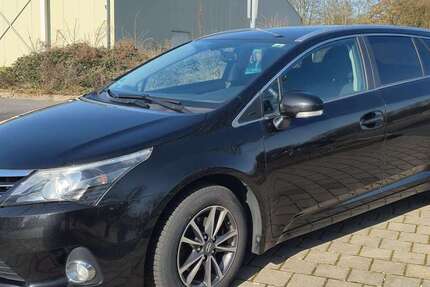 Toyota Avensis 212.000 km 5.800 &euro; Erlensee, Stadt 63526