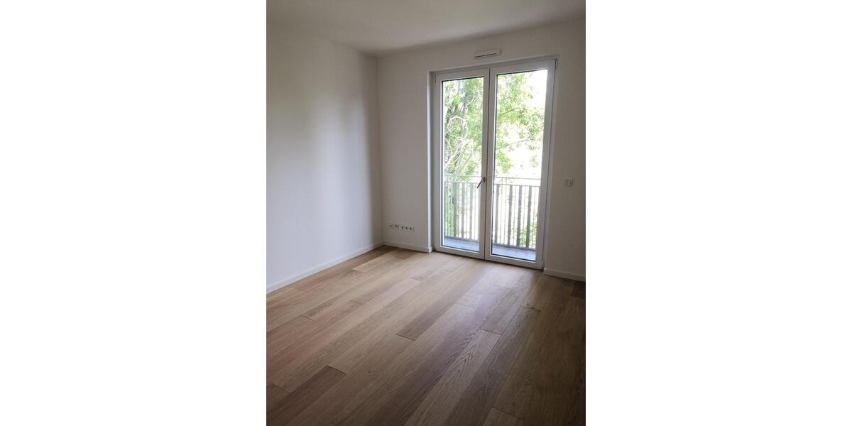 Etagenwohnung Offenbach am Main Hafen - 4 Zimmer, 109 m&sup2;, 1.850&euro; | Angebot:25376328