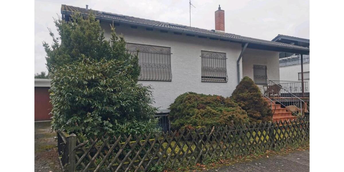 Bungalow im Landhausstil mit Pool und Einliegerwohnung 9 zimmer