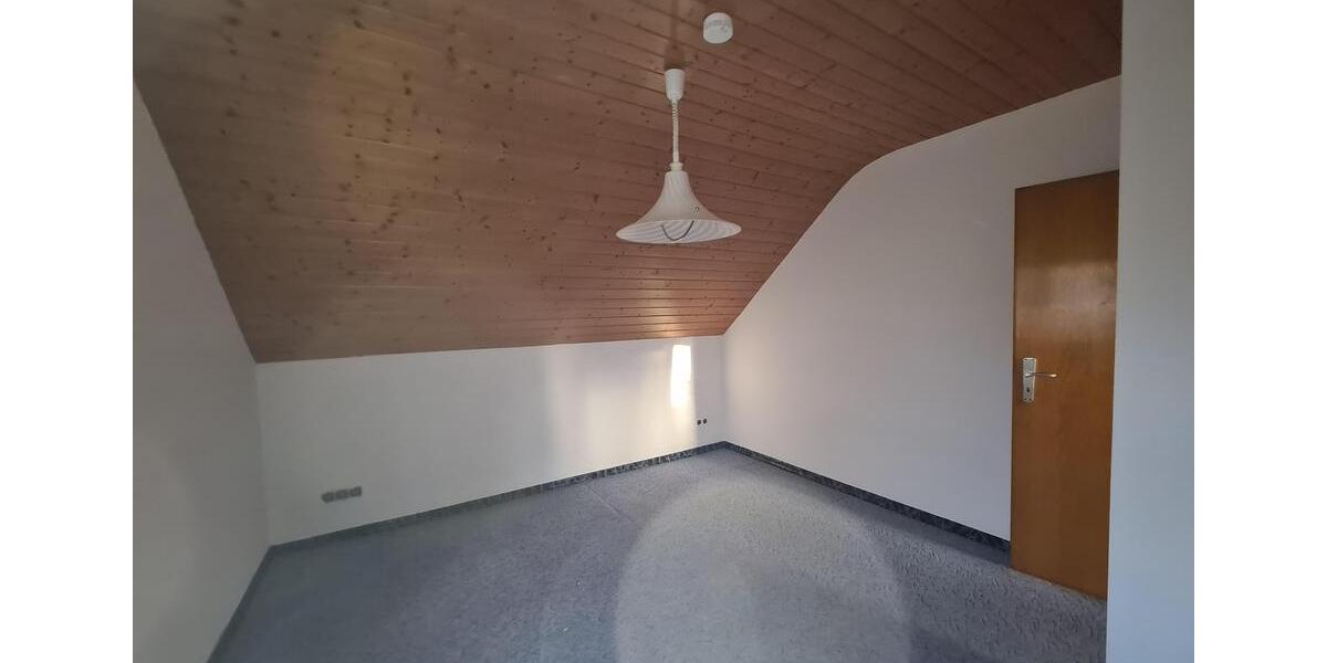 Etagenwohnung Bruchköbel - 2 Zimmer, 63 m&sup2;, 650&euro; | Angebot:25653885