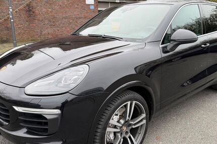 Porsche Cayenne 206.500 km 24.690 &euro; Neu-Isenburg 63263