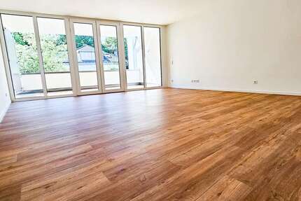 Wohnung Frankfurt am Main Unterliederbach - 4 Zimmer, 105 m&sup2;, 2.045&euro; | Angebot:26865645