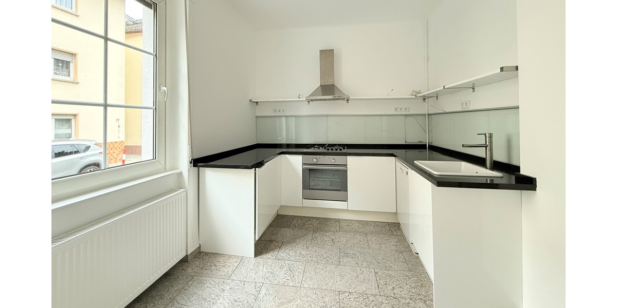 Sanierte Stilaltbauwohnung mit Terrasse und eigenem Garten in Mainnähe - Frankfurt-Griesheim 3 zimmer