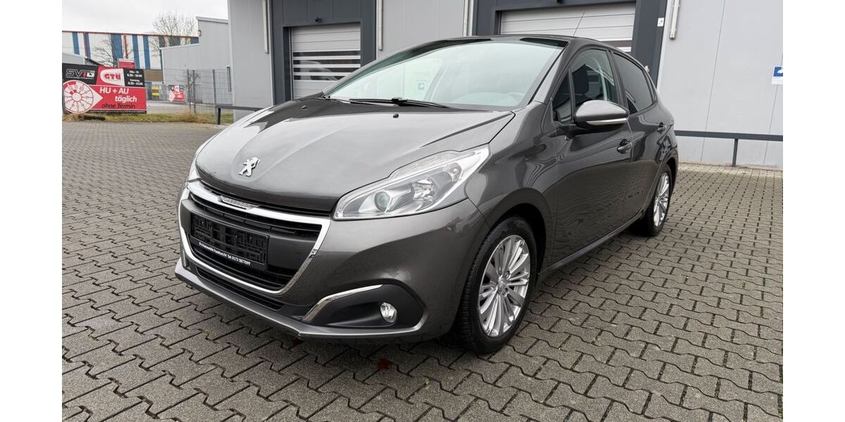 Peugeot 208 99.312 km 5.390 &euro; Offenbach am Main 63067