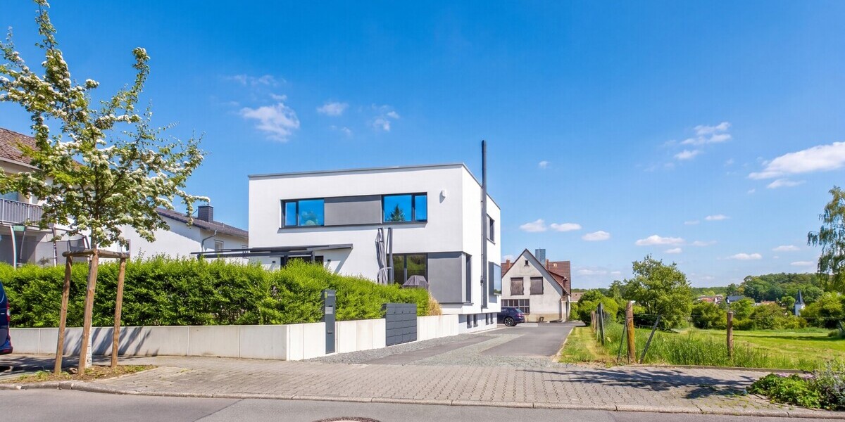 Exklusive Architektenvilla im Bauhausstil mit Smart Home & A+ Effizienz - Villa Friedrichsdorf | Angebot:26795133