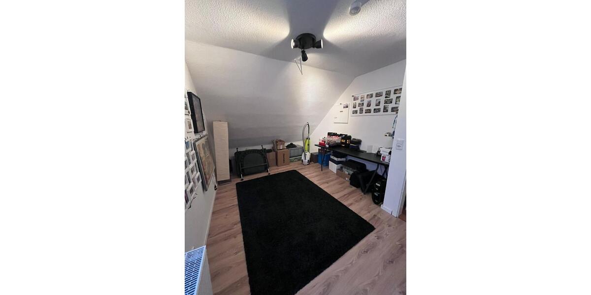 Dachgeschoßwohnung Hanau Großauheim - 3.5 Zimmer, 75 m&sup2;, 900&euro; | Angebot:25640893