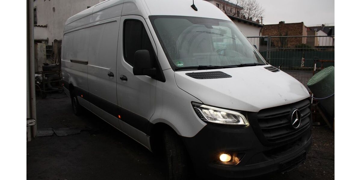 Mercedes-Benz Sprinter 602.984 km 16.900 &euro; Frankfurt 65934
