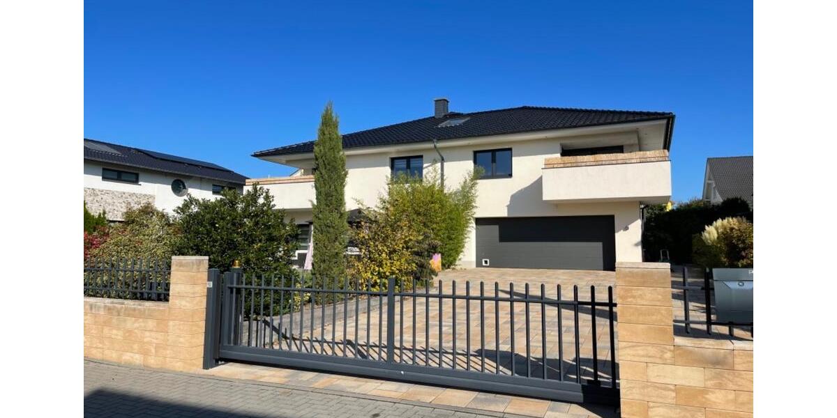 Privatverkauf! Exklusive Stadtvilla mit sehr guter Ausstattung! 7 zimmer