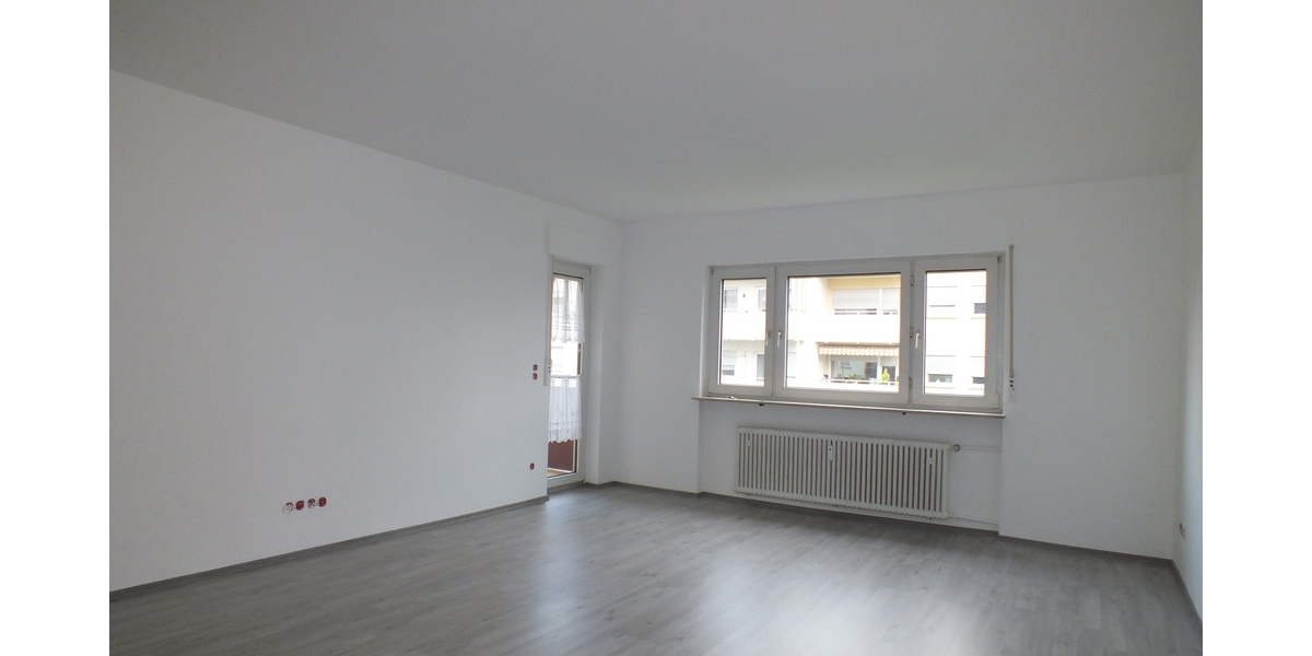 Frisch renovierte 3 Zimmer Wohnung mit ca. 75m² Wohnfläche mit Balkon und Garage - Appartement Nauheim | Angebot:26101851