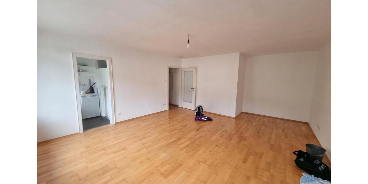 Etagenwohnung Frankfurt am Main Ginnheim - 1 Zimmer, 35 m&sup2;, 180.000&euro; | Angebot:27016009