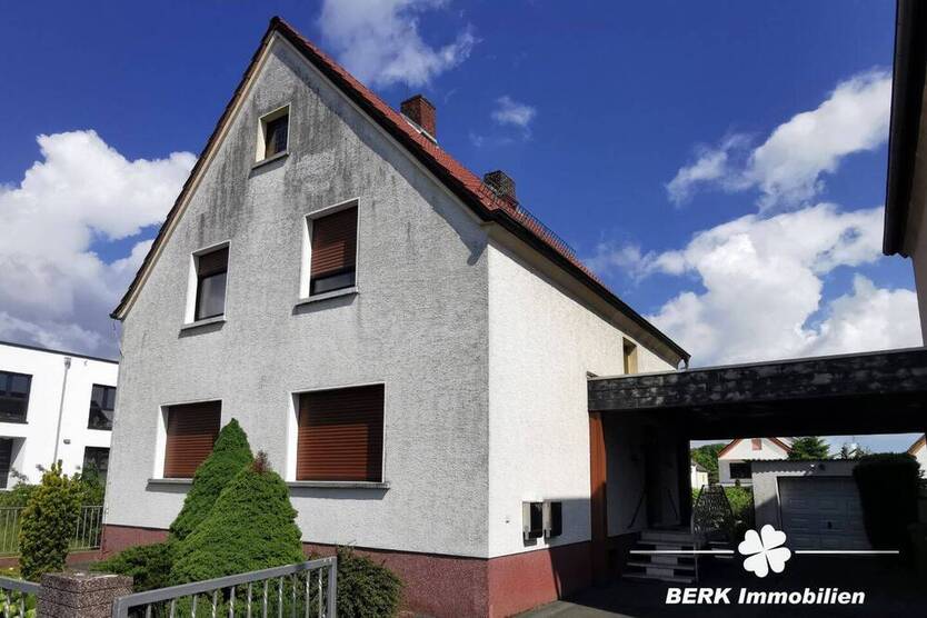 BERK Immobilien - Siedlungshaus mit Anbau und großem Garten in Hainburg zu verkaufen