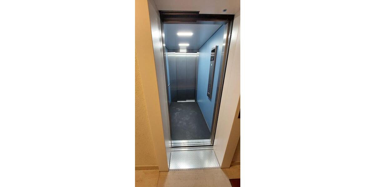 Provisionsfrei* Sanierte und helle 3-Zimmer-Wohnung mit großem Balkon & Garage in Frankfurt Oberrad - Etagenwohnung Frankfurt am Main Oberrad | Angebot:25355546