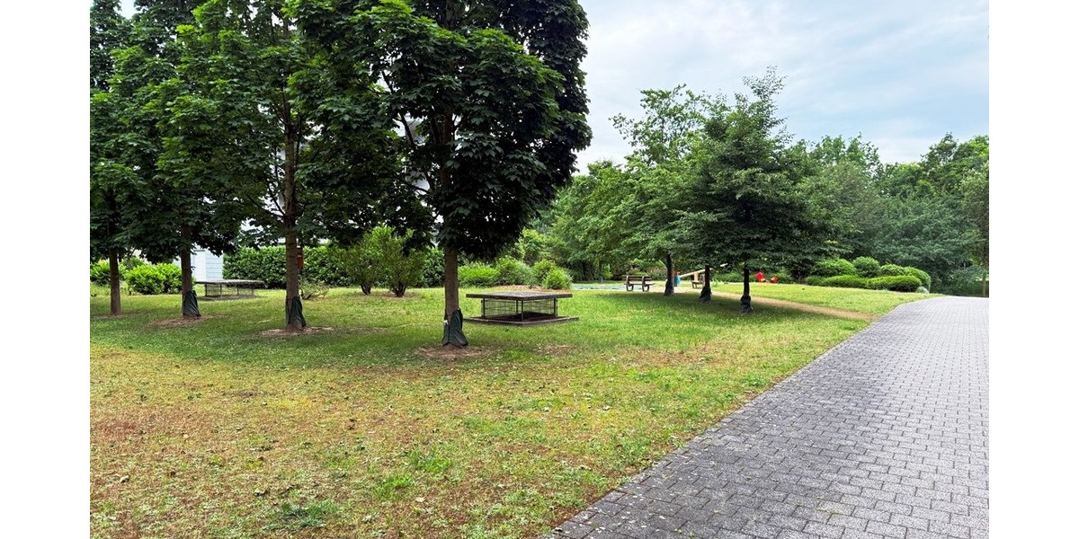 Großzügige 5-Zimmer-Wohnung mit zwei Balkonen in begehrter Lage am Rebstockpark - Etagenwohnung Frankfurt am Main Bockenheim | Angebot:26844880