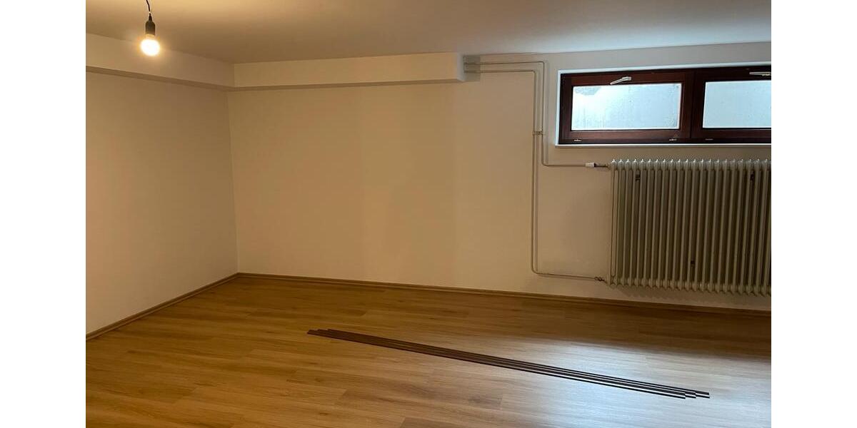 DHH in Hofheim-Wallau ab 01.04.2026 zu vermieten! 5 zimmer