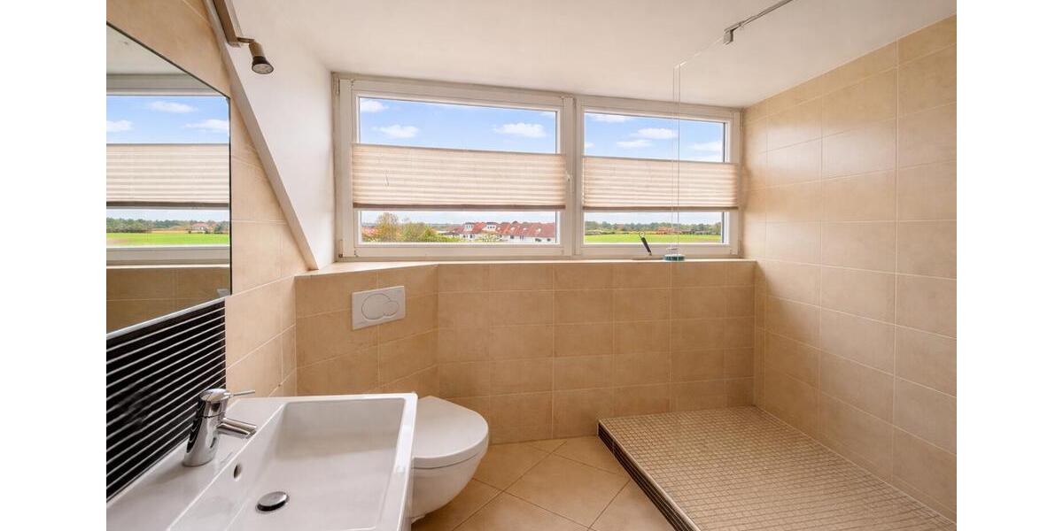 Reihenhaus Bad Vilbel - 5 Zimmer, 177 m&sup2;, 2.800&euro; | Angebot:25862446