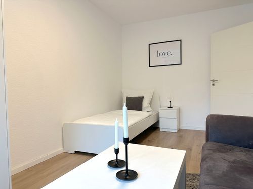 Etagenwohnung Frankfurt am Main Nied - 1 Zimmer, 15 m&sup2;, 530&euro; | Angebot:25226600