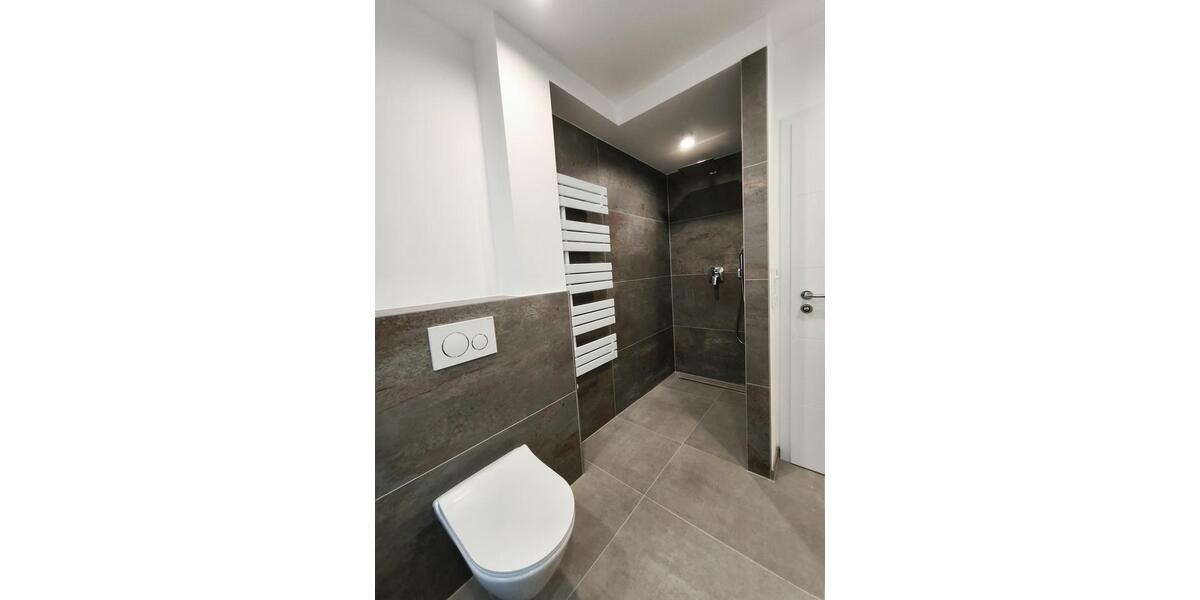 Dachgeschoßwohnung Frankfurt am Main Oberrad - 2 Zimmer, 62 m&sup2;, 1.450&euro; | Angebot:25405864