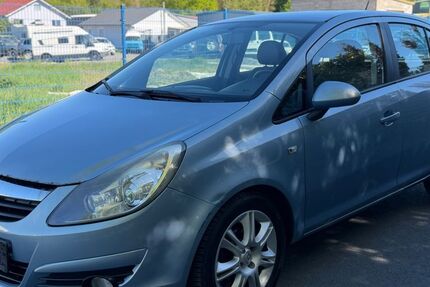 Opel Corsa 157.000 km 1.999 &euro; Limeshain 63674