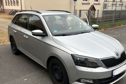 Skoda Fabia 127.856 km 8.800 &euro; Rüsselsheim 65428