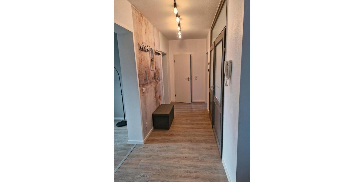 Etagenwohnung Bischofsheim - 3 Zimmer, 90 m&sup2;, 1.400&euro; | Angebot:25407883