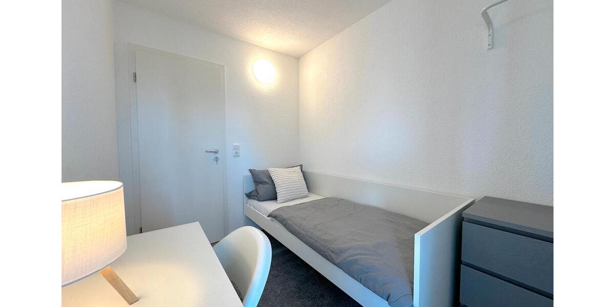 ++ NEU WG ++ Gründung einer möbelierten 3er WG - Schwalbach am Taunus 5 zimmer