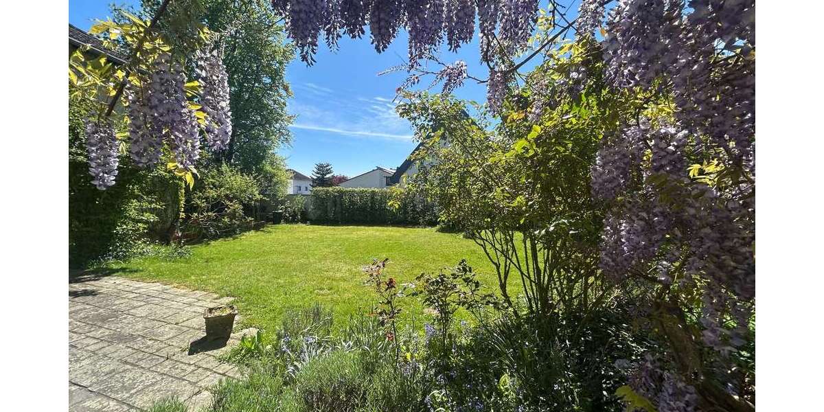 Haus zum Kaufen in Frankfurt 1.490.000 € 230 m² 7 zimmer