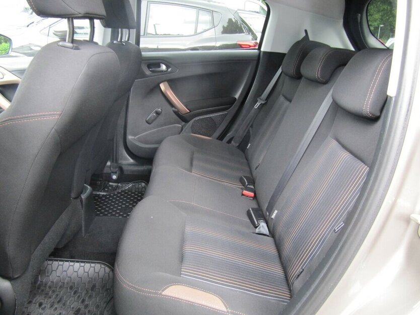 208 Style Klima + Insp.+ TÜV + Neu +